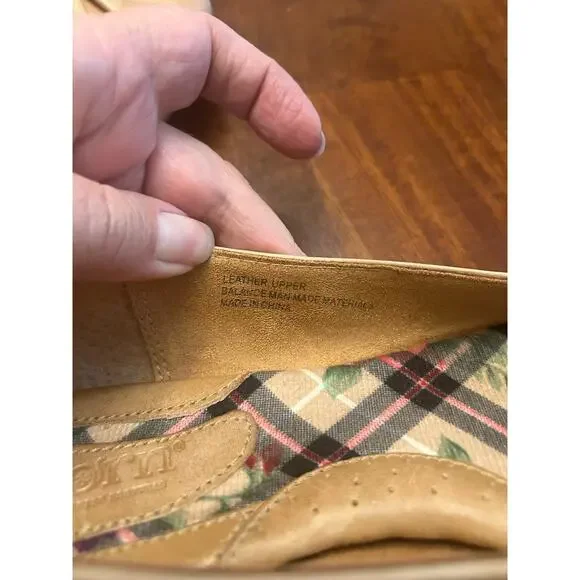 Born Women’s tan leather slip on flats, Sz 8.5m - Picture 6 of 13